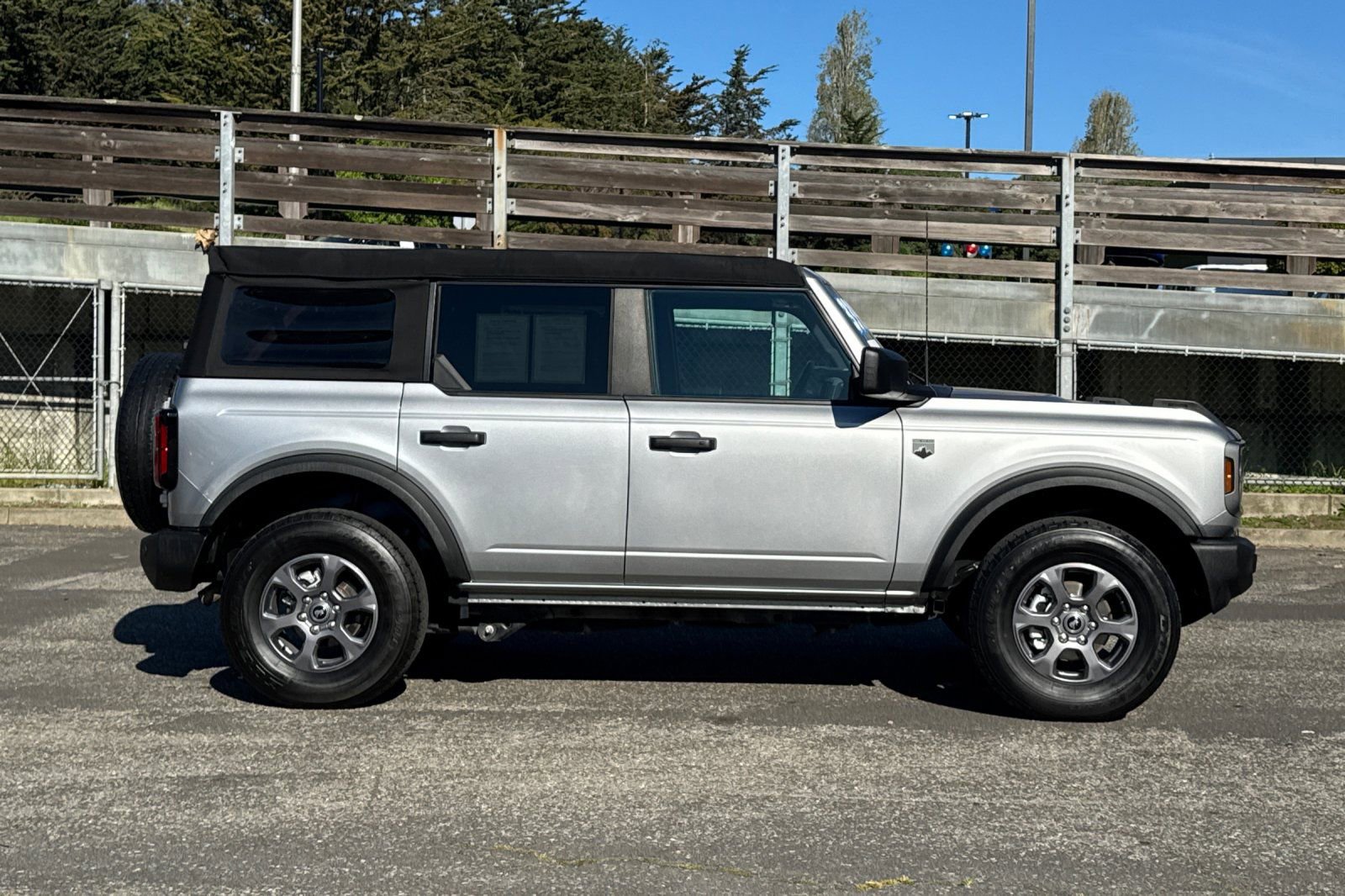 Certified 2023 Ford Bronco Big Bend image 3