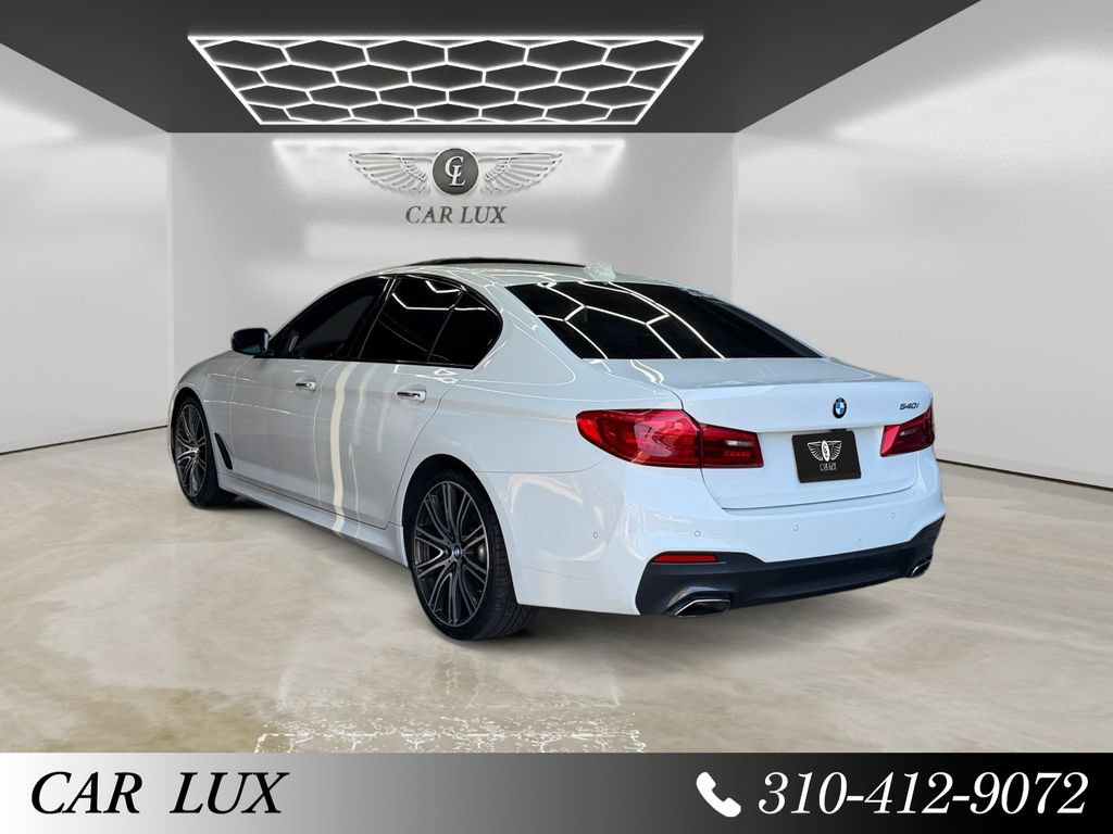 Used 2017 BMW 540i w/ M Sport Package RWD image 3