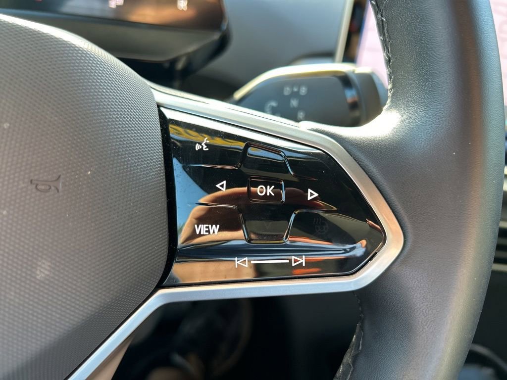 Certified 2025 Volkswagen ID.4 Pro image 20