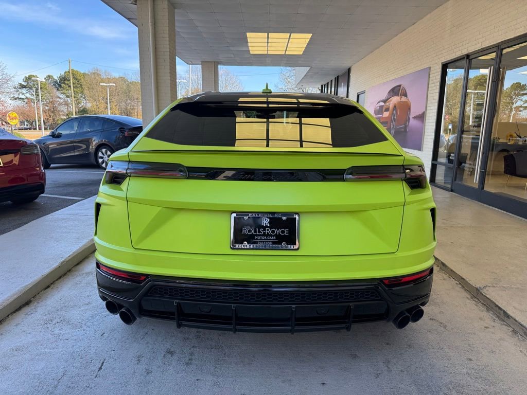 Used 2022 Lamborghini Urus image 4