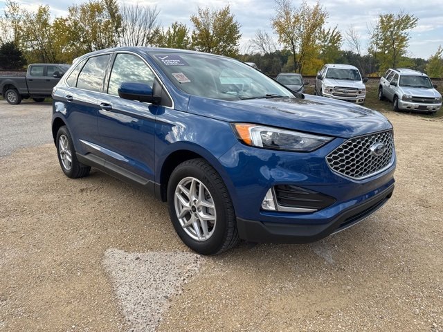 Used 2024 Ford Edge SEL w/ Convenience Package image 4