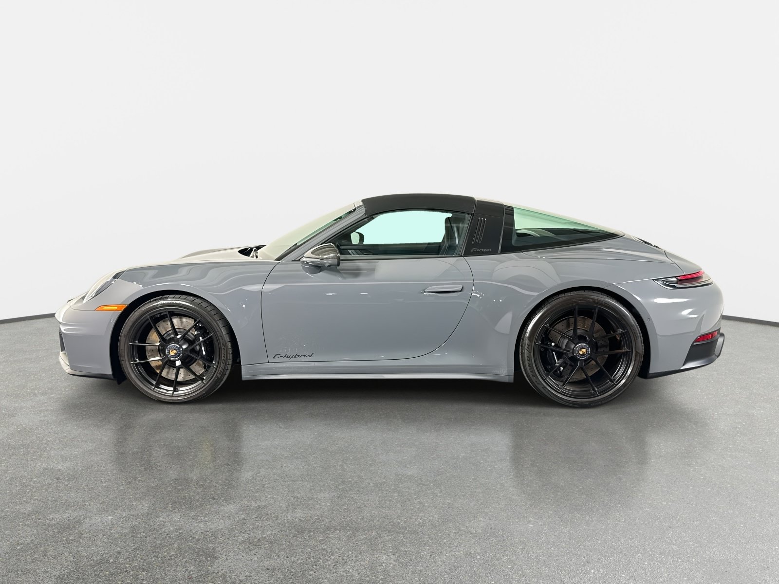 Used 2025 Porsche 911 Targa 4 GTS AWD/4WD image 6