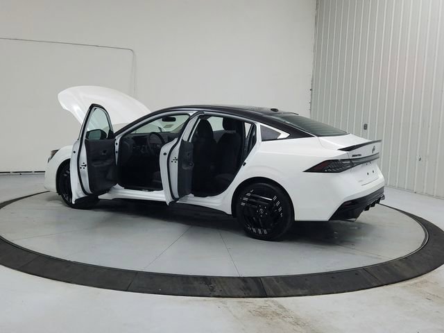 New 2026 Nissan Sentra SR w/ Floor Mat Package image 13