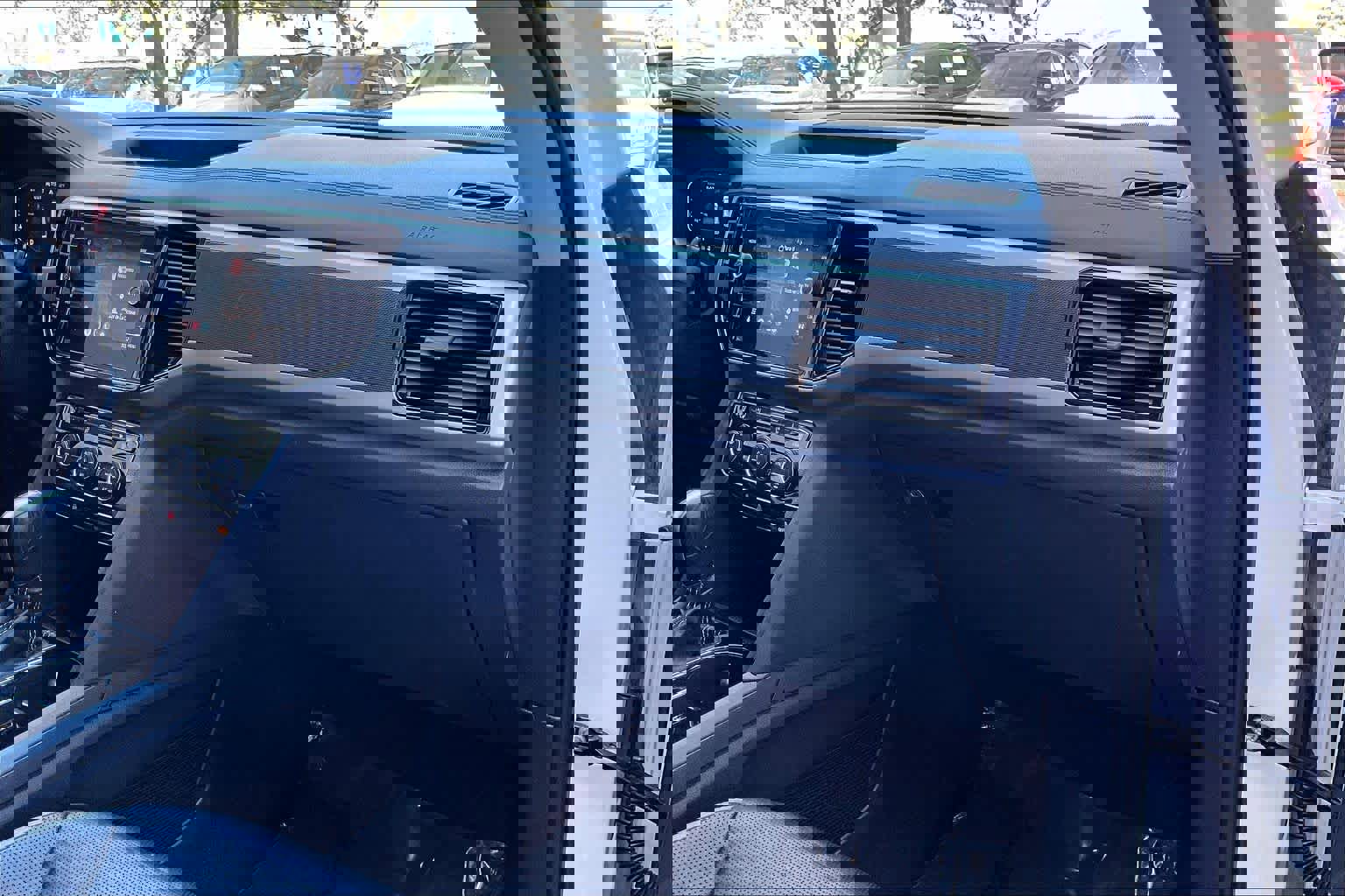 Used 2021 Volkswagen Atlas SEL Premium w/ MDO Package (Bench Seat) image 18