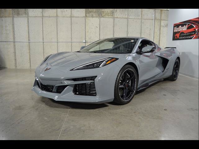 Used 2025 Chevrolet Corvette E-Ray w/ ZER Performance Package AWD/4WD image 5