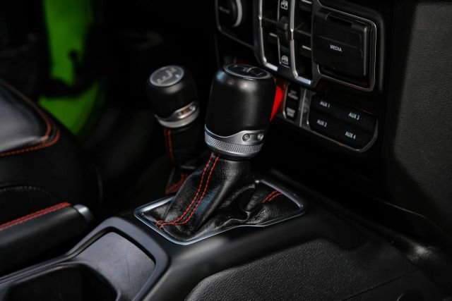 Used 2021 Jeep Gladiator Rubicon w/ LED Lighting Group AWD/4WD image 26
