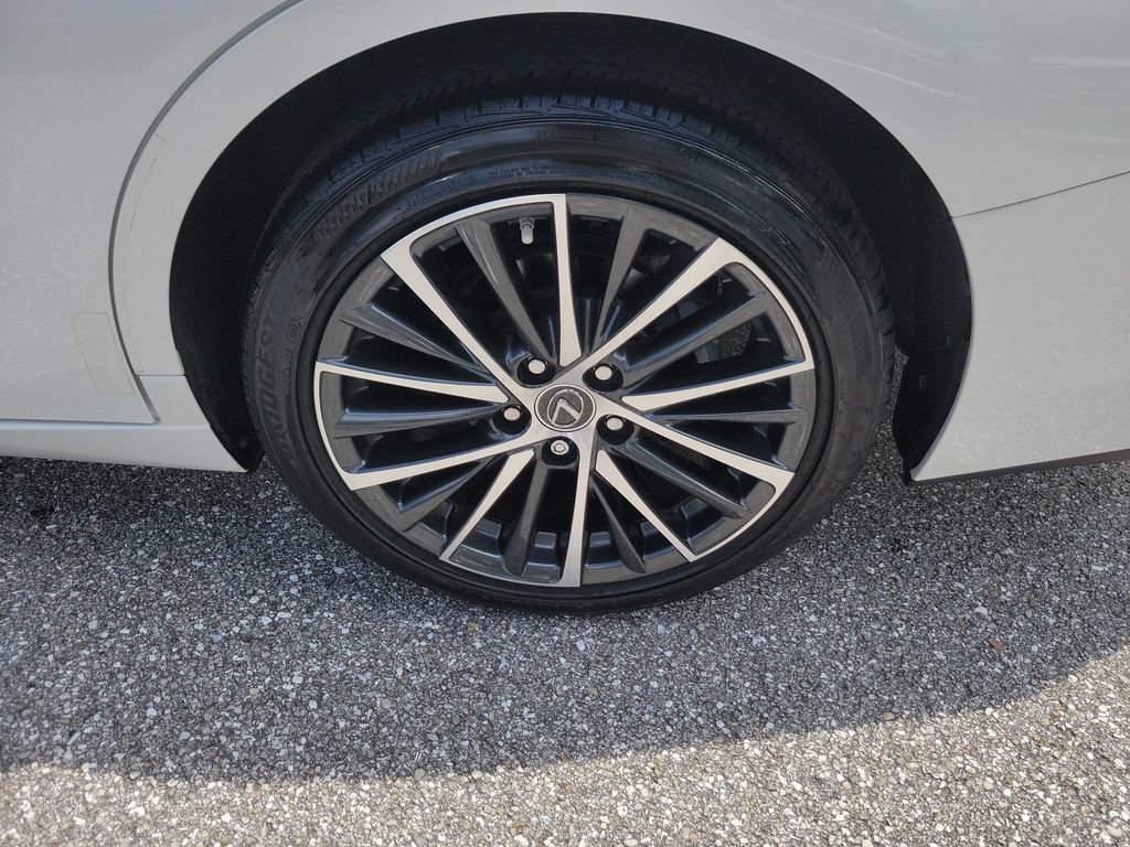 Used 2024 Lexus ES 350 w/ Premium Package FWD image 28