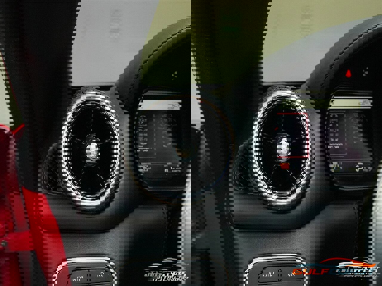 Used 2015 Ferrari California T image 26