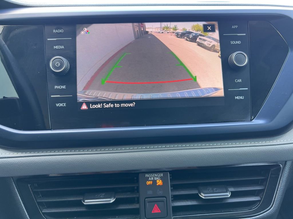 Used 2024 Volkswagen Taos SE image 19