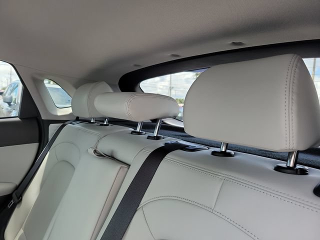 Used 2022 Hyundai Kona Limited AWD/4WD image 16