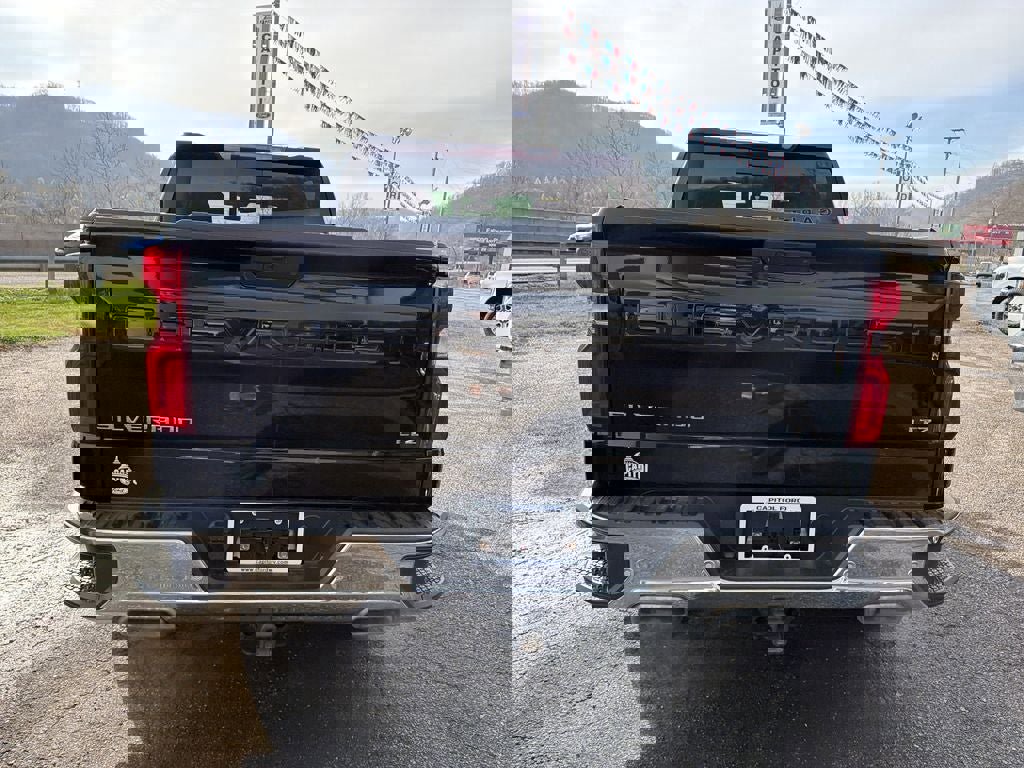 Used 2019 Chevrolet Silverado 1500 LTZ w/ LTZ Plus Package image 3