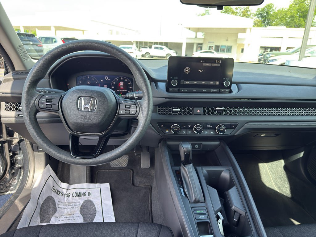 Used 2023 Honda Accord EX image 25