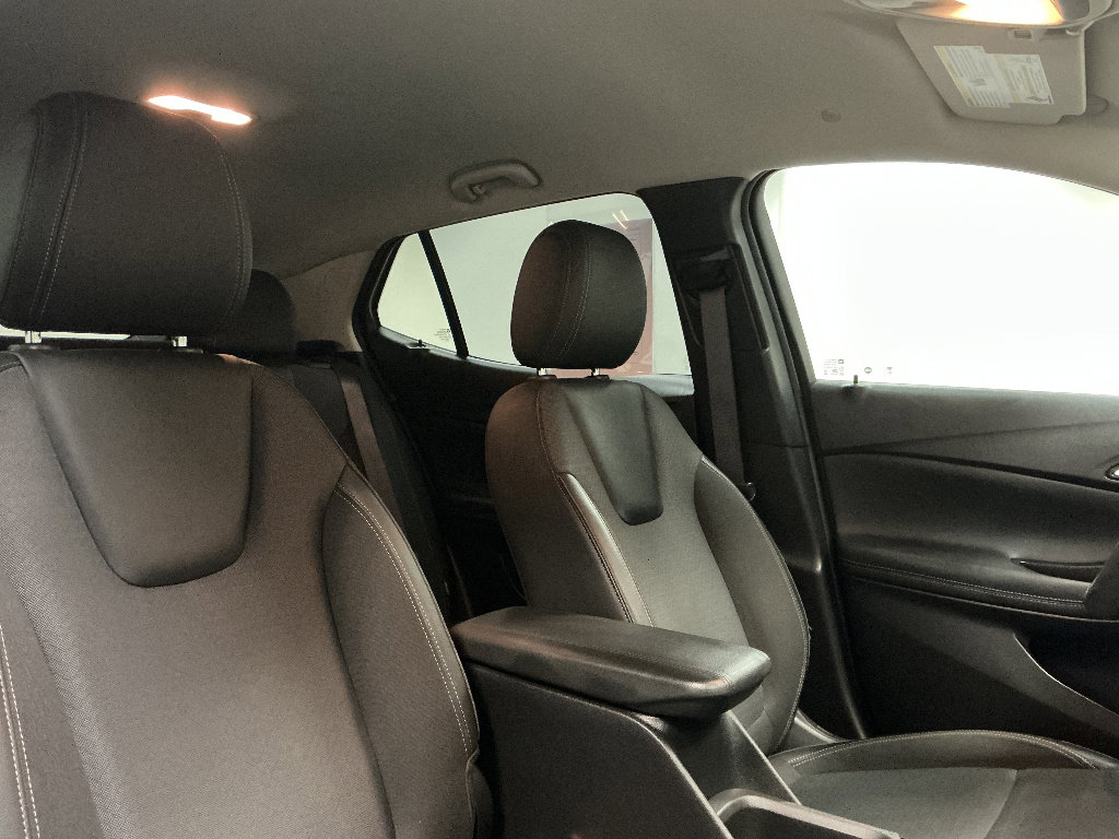 Used 2022 Buick Encore GX Select AWD/4WD image 31