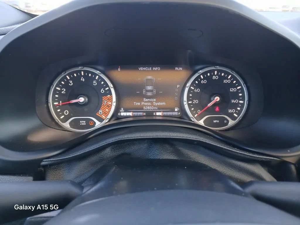 Used 2020 Jeep Renegade Limited w/ LED Lighting Group AWD/4WD image 26