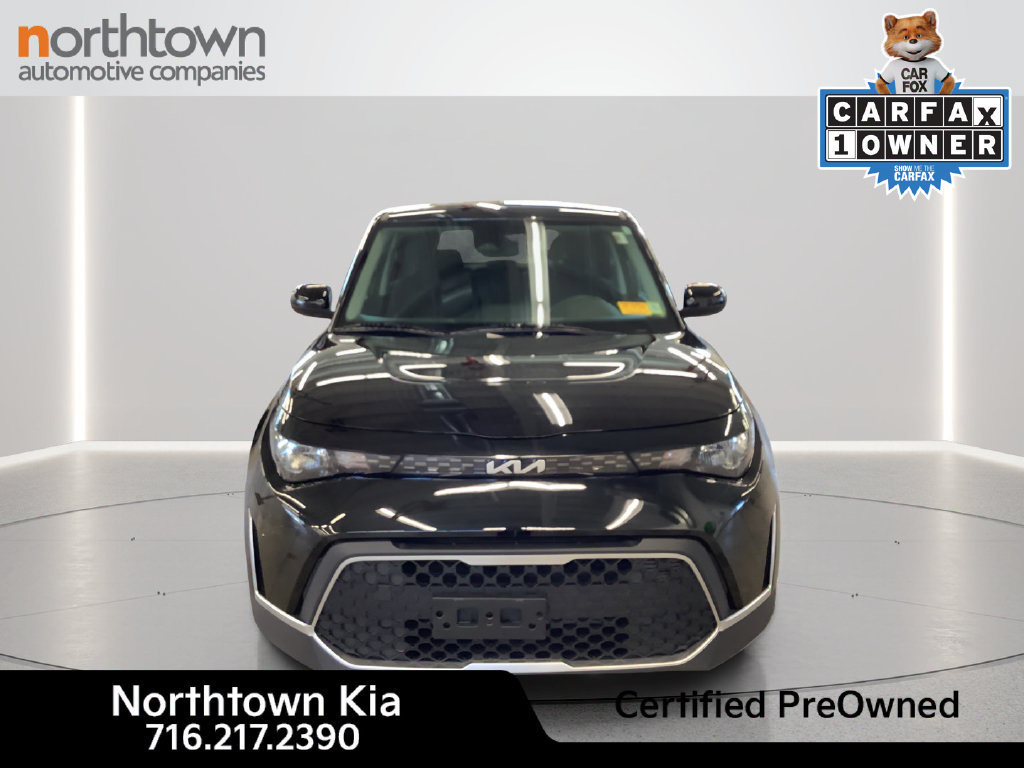 Certified 2023 Kia Soul LX FWD image 3