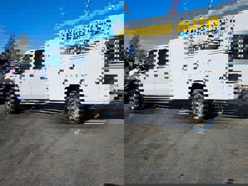 Used 2014 Ford F450 XL w/ Power Equipment Group image 3