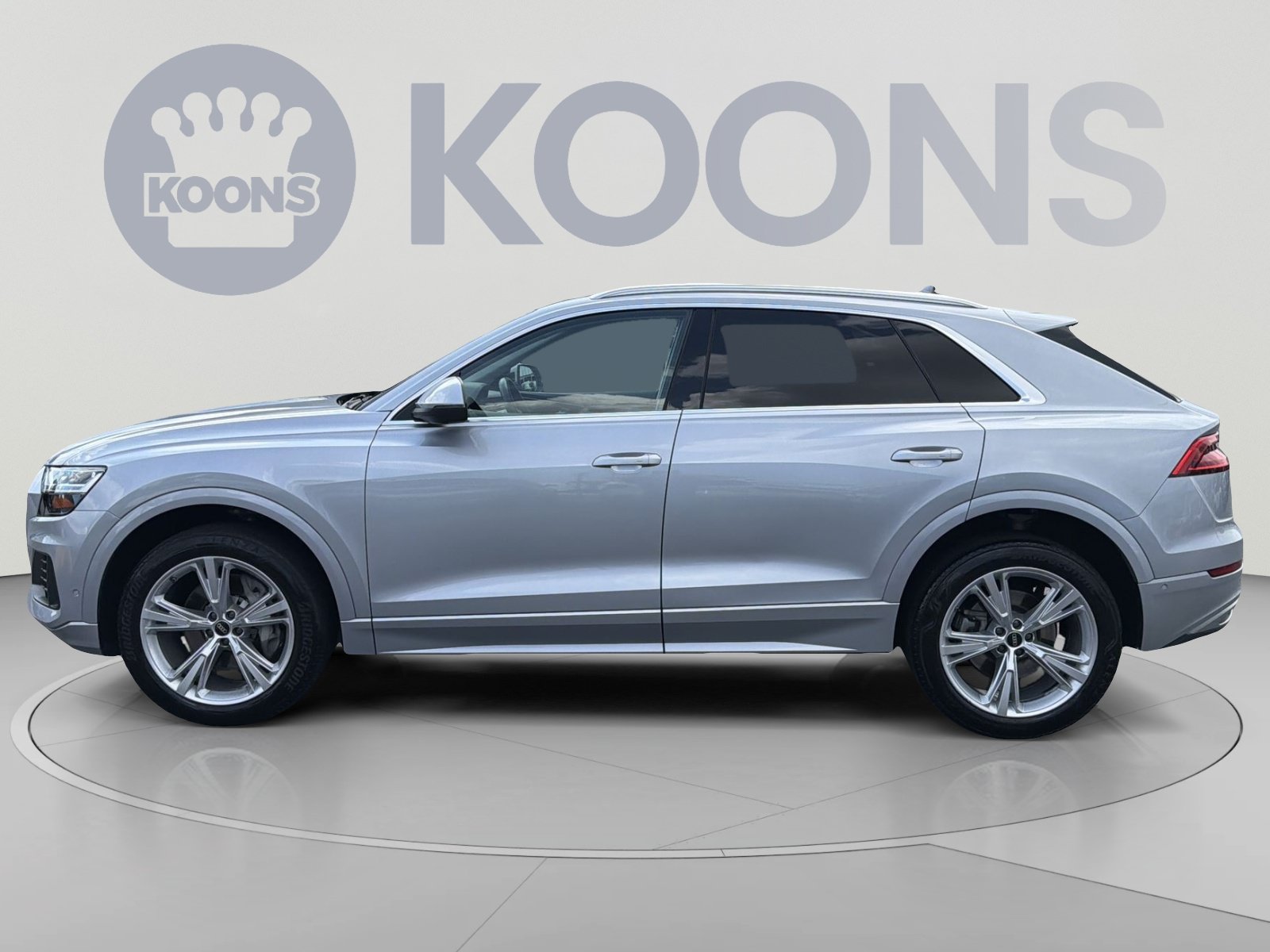 Used 2022 Audi Q8 Premium AWD/4WD image 2