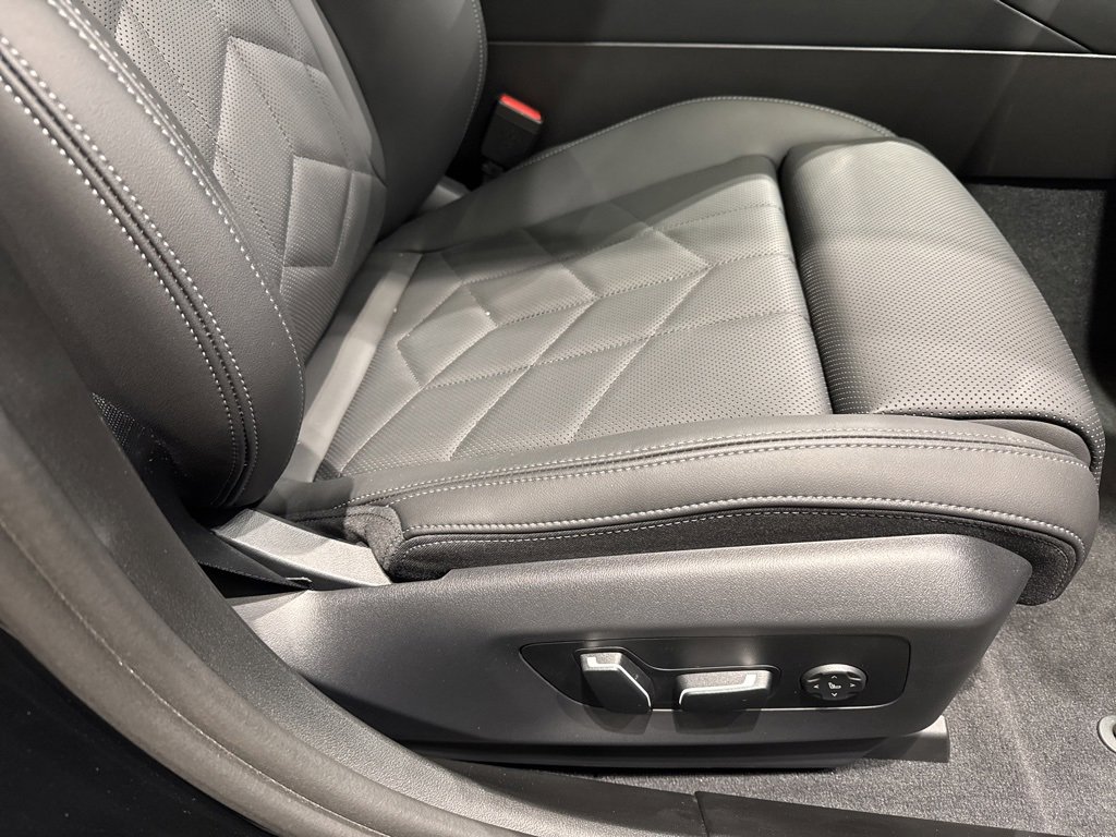 Used 2024 BMW i5 eDrive40i w/ Premium Package image 50