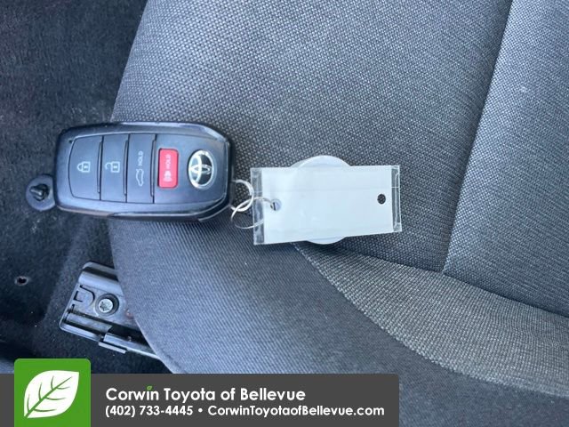 Used 2025 Toyota Camry LE image 27