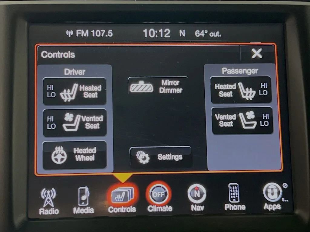 Used 2013 RAM 1500 Laramie w/ Convenience Group image 21