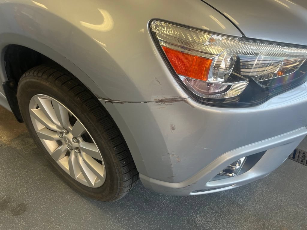 Used 2011 Mitsubishi Outlander Sport SE AWD/4WD image 18