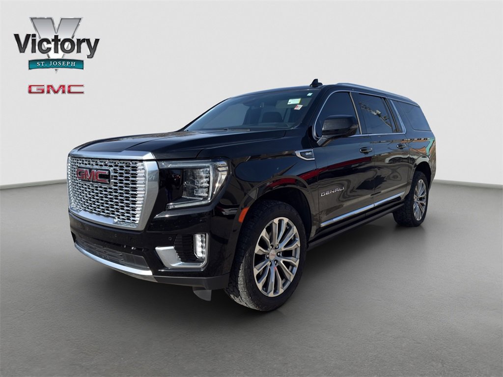 Used 2023 GMC Yukon XL Denali image 4