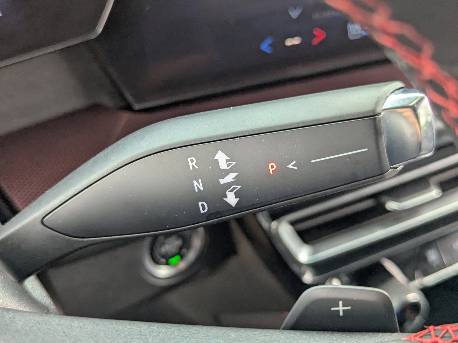 Used 2025 Chevrolet Traverse RS image 30