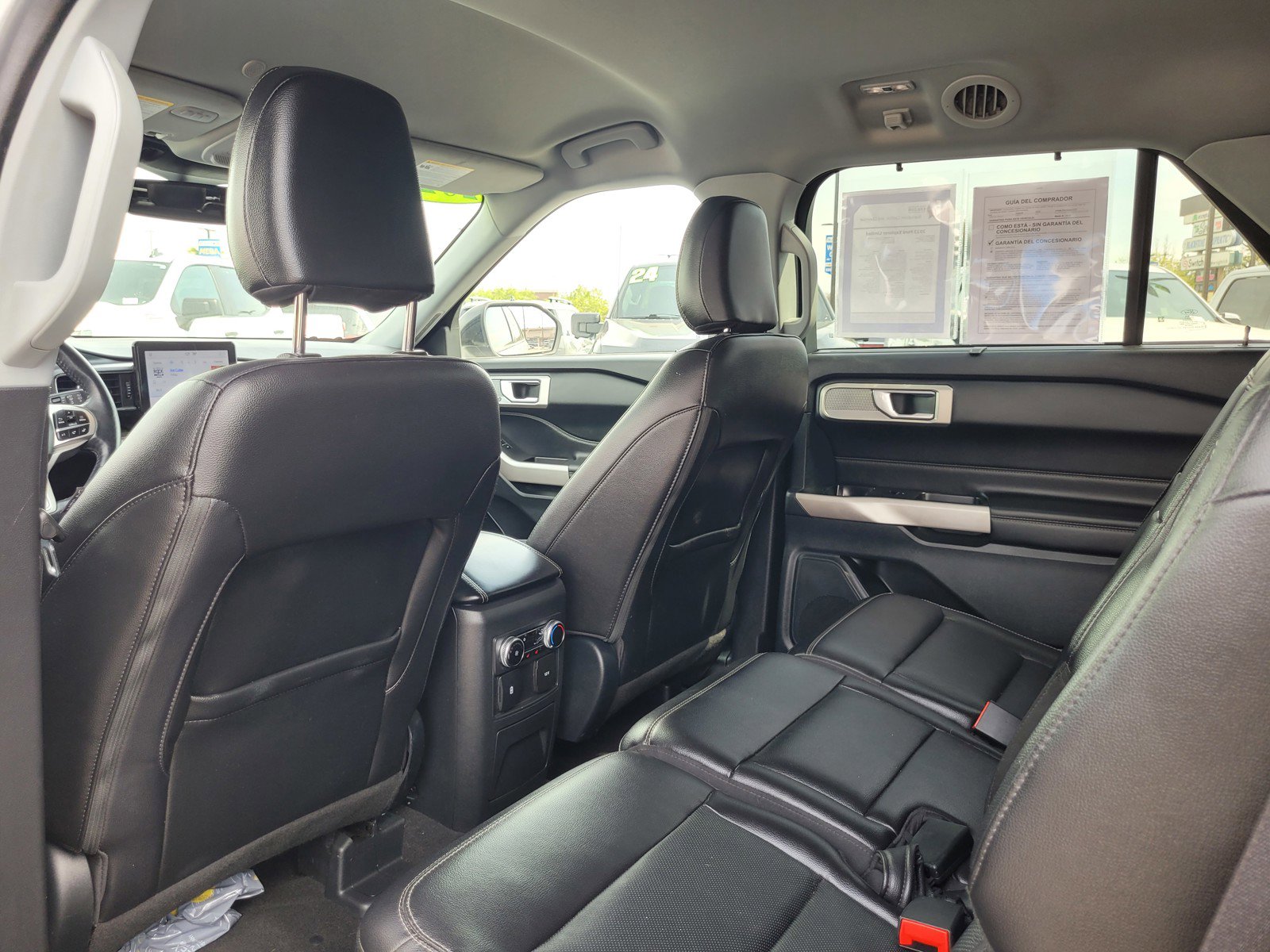 Used 2023 Ford Explorer Limited image 14