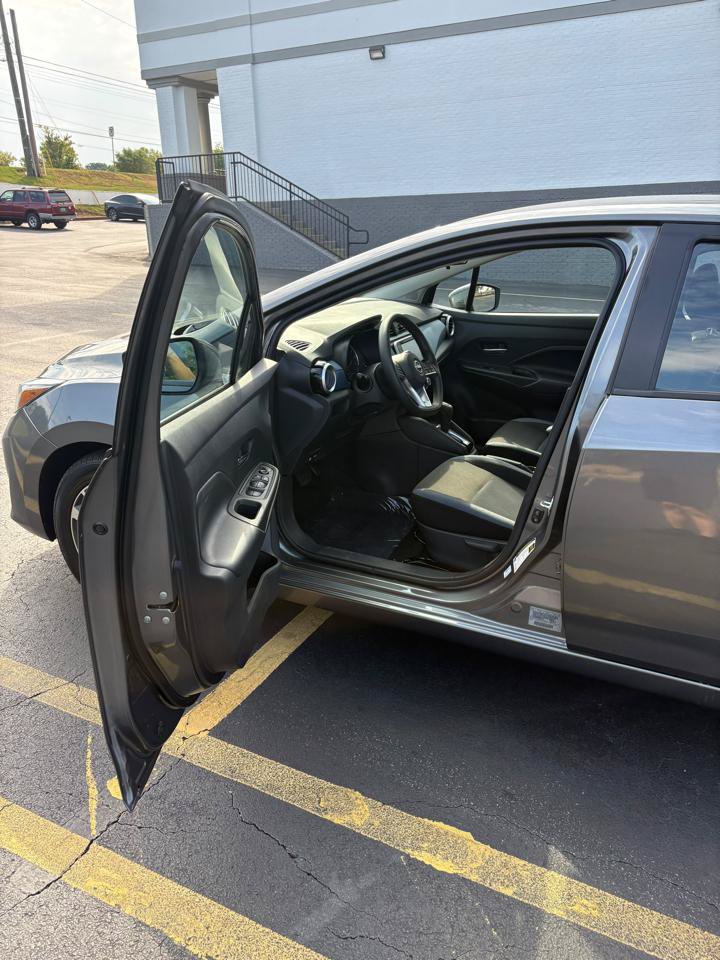 Used 2024 Nissan Versa SV w/ Trunk Package FWD image 9