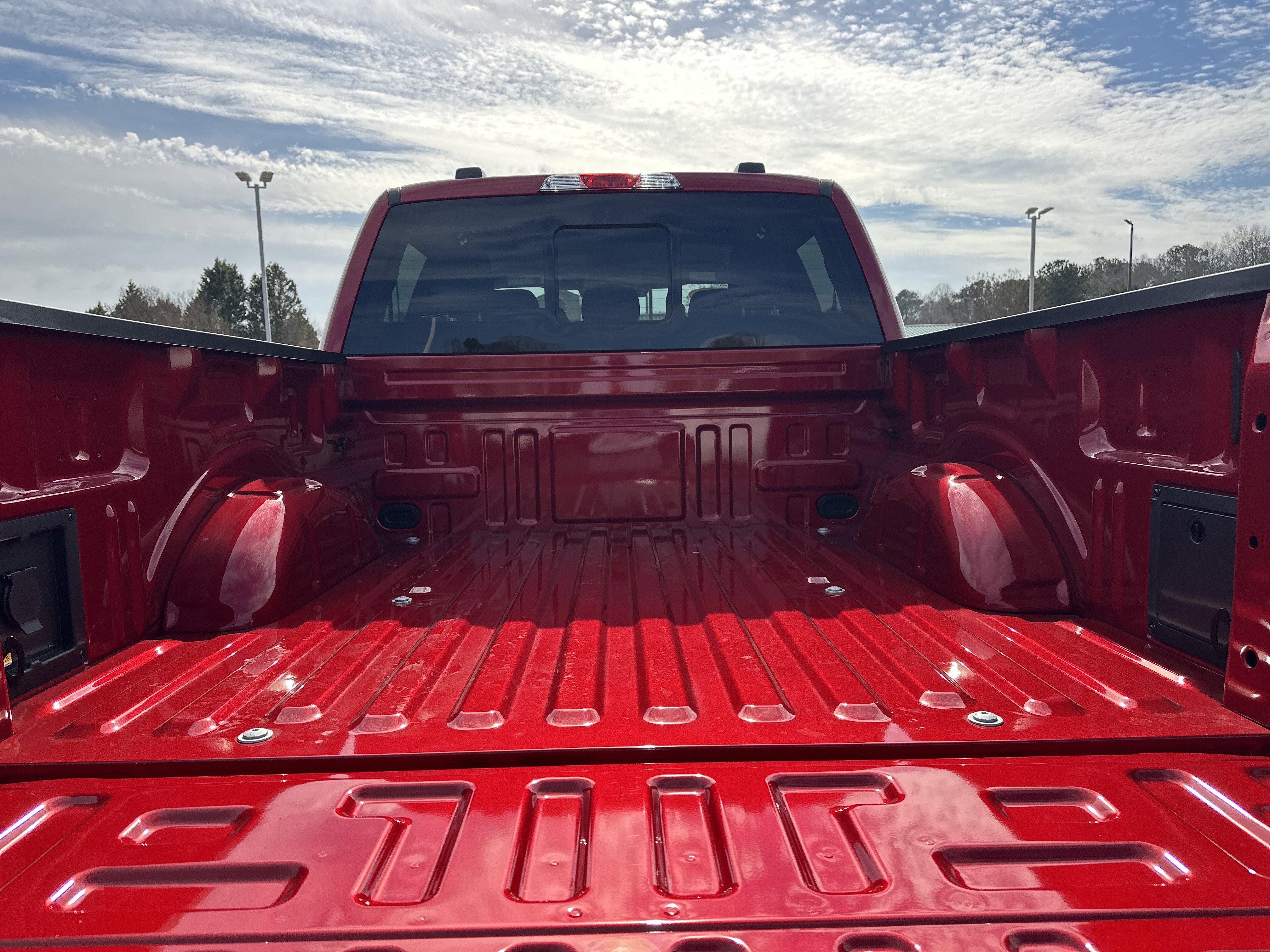 Used 2025 Ford F150 XLT w/ Equipment Group 302A MID image 19