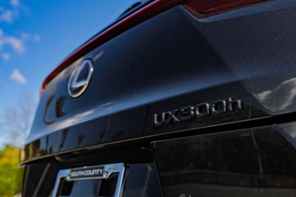 New 2026 Lexus UX 300h FWD image 10