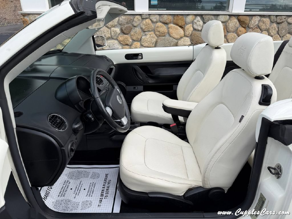 Used 2007 Volkswagen Beetle Triple White Edition FWD image 3