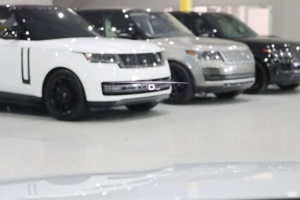 Used 2022 Porsche Cayenne Platinum Edition image 17