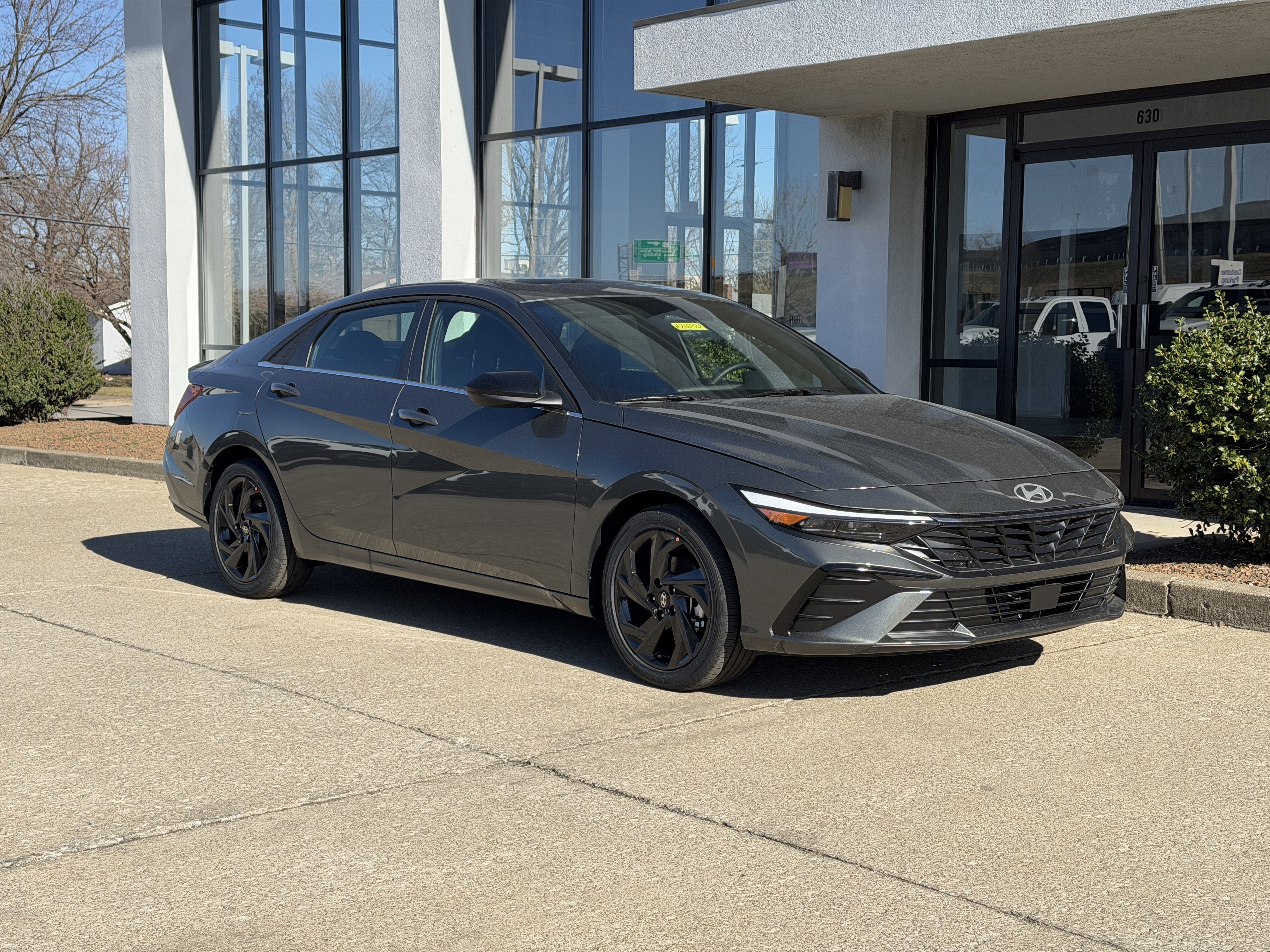 New 2026 Hyundai Elantra SEL Sport FWD image 2