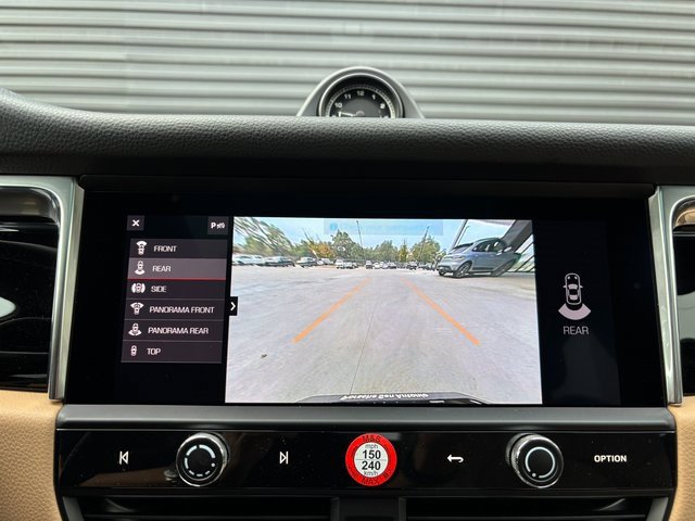 Certified 2025 Porsche Macan image 20