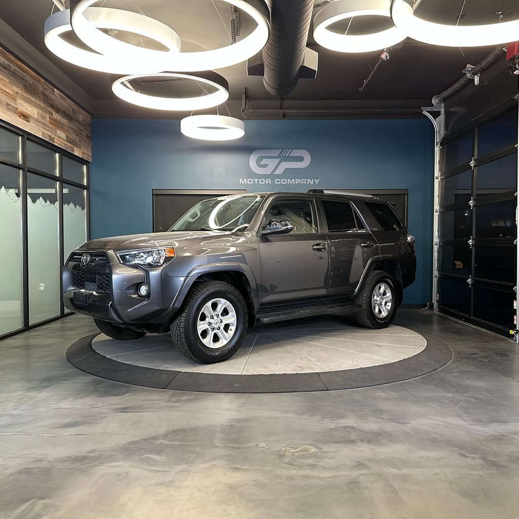 Used 2020 Toyota 4Runner SR5 Premium w/ Moonroof Package AWD/4WD image 7