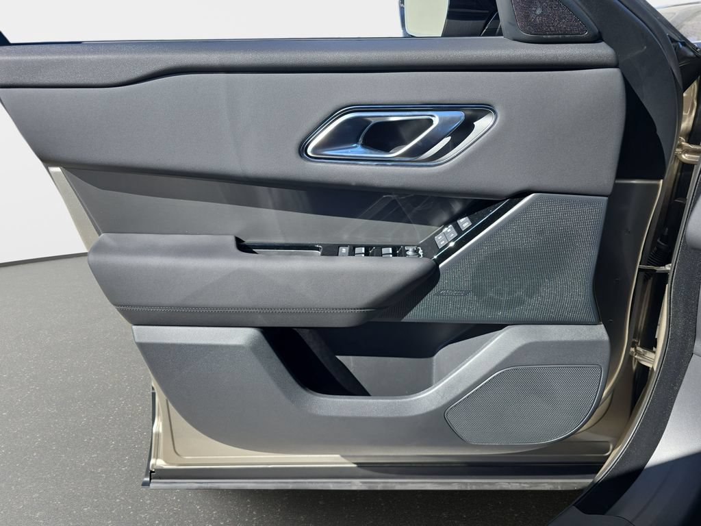 New 2026 Land Rover Range Rover Velar S AWD/4WD image 27