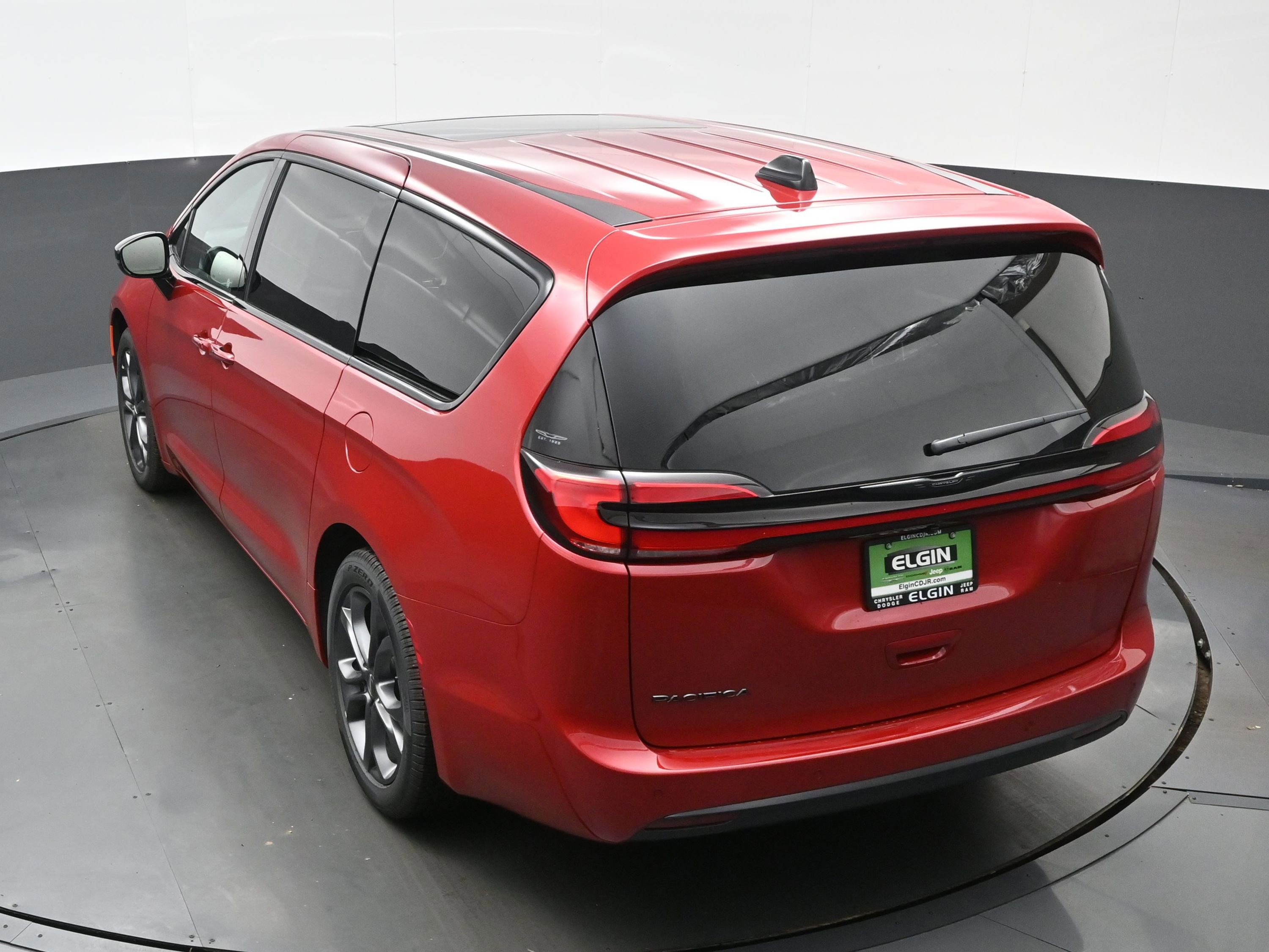 New 2026 Chrysler Pacifica Select image 21