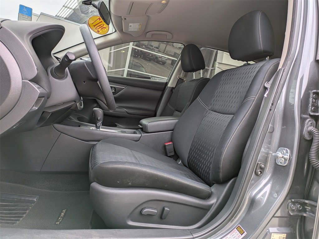 Used 2017 Nissan Altima 2.5 S w/ Power Driver Seat Package image 2