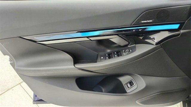 Used 2025 BMW i5 eDrive40i w/ M Sport Package image 35