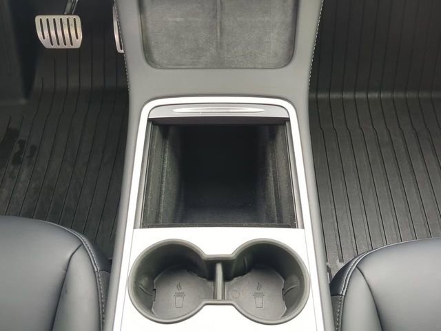 Used 2025 Tesla Model Y Performance image 22