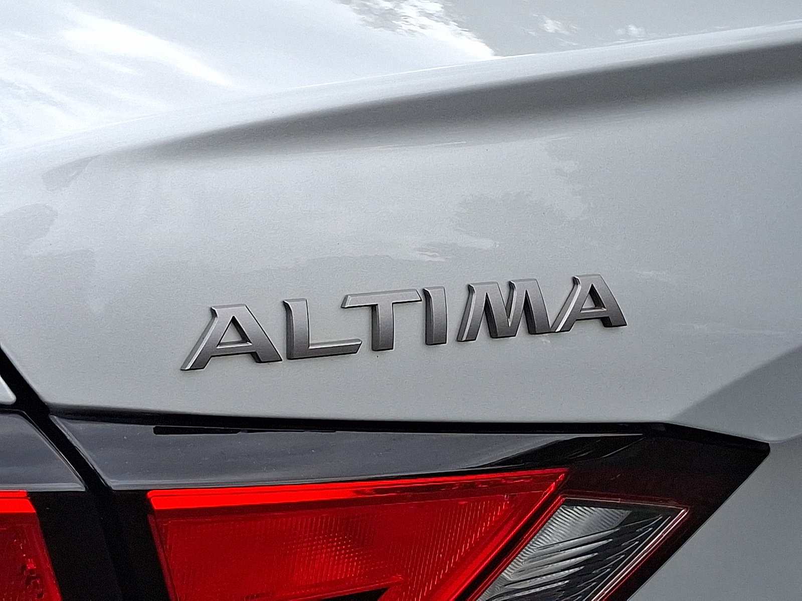 Certified 2024 Nissan Altima 2.5 S FWD image 30