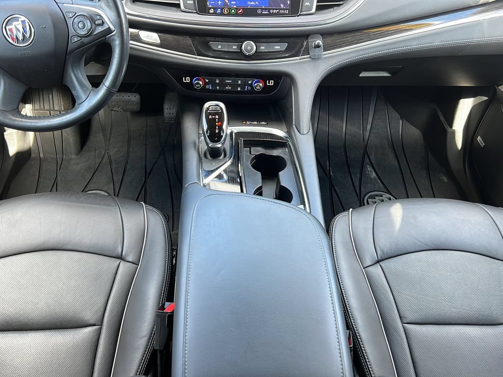 Used 2020 Buick Enclave Avenir w/ Avenir Technology Package AWD/4WD image 15