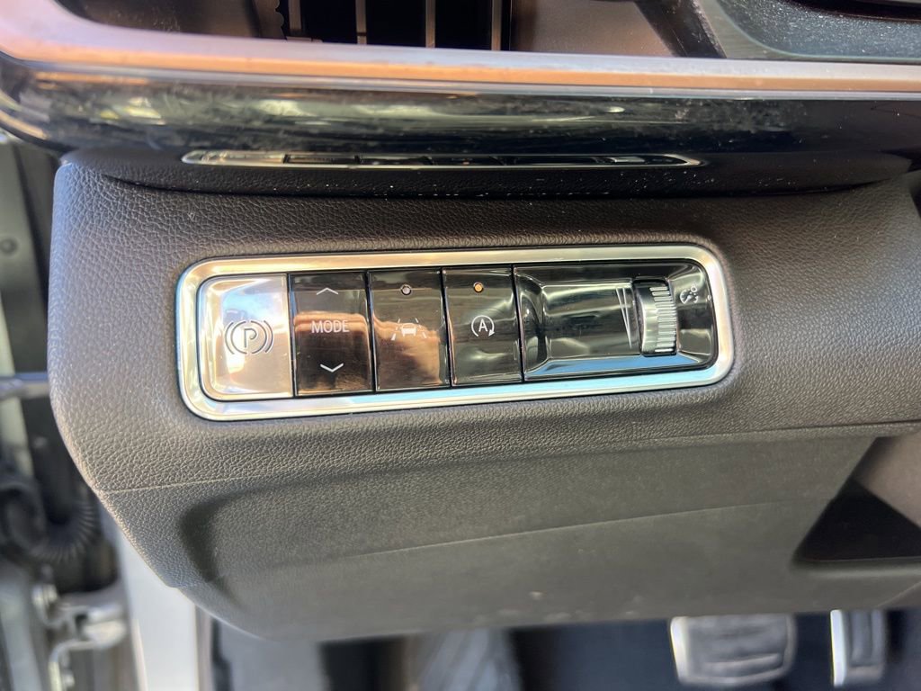 Used 2024 Buick Envision Sport Touring image 11