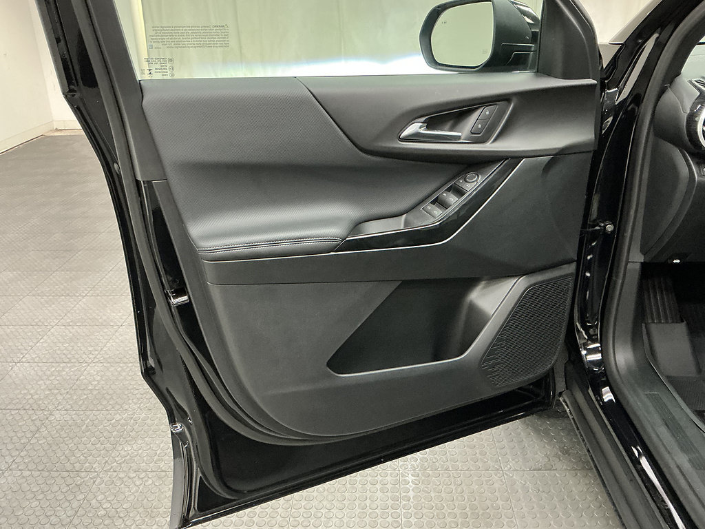 New 2027 Chevrolet Equinox LT w/ LPO, Floor Liner Package AWD/4WD image 18