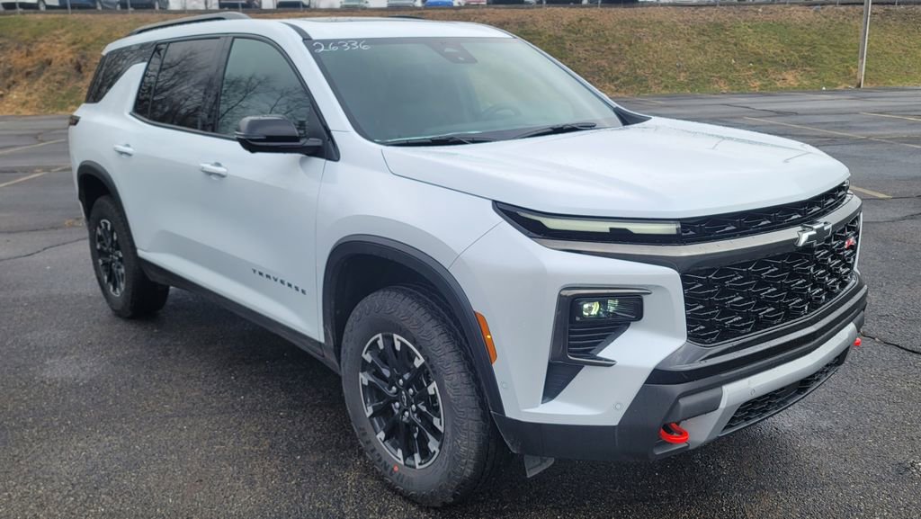 New 2026 Chevrolet Traverse Z71 w/ Enhanced Driving Package image 2