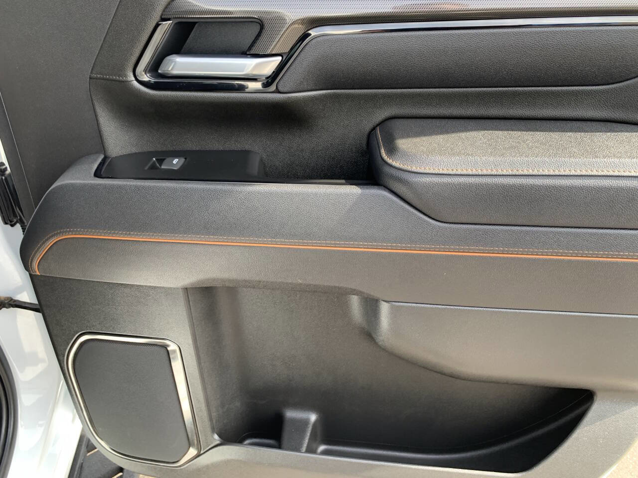 Used 2025 GMC Sierra 3500 AT4 w/ AT4 Premium Plus Package image 35