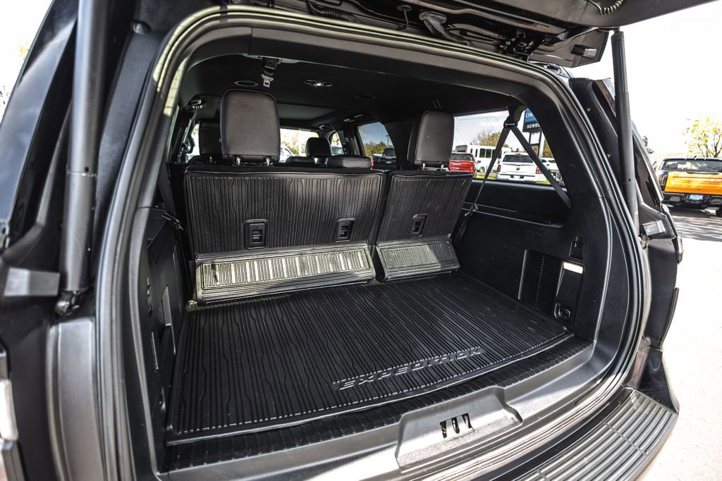 Used 2021 Ford Expedition Max Limited image 36