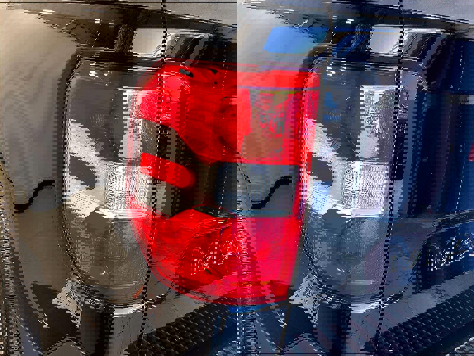 Used 2022 Ford Maverick XL image 34