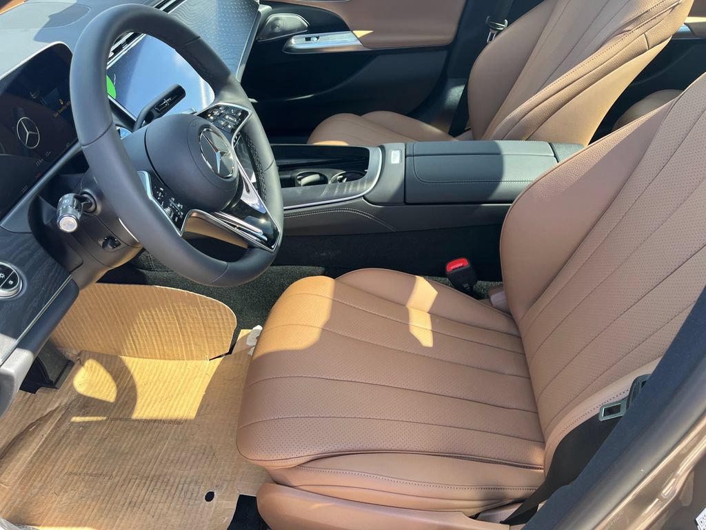 New 2026 Mercedes-Benz E 350 4MATIC Sedan image 6